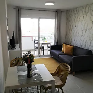 https://kc-home-abroad.tenerifehoteles.net